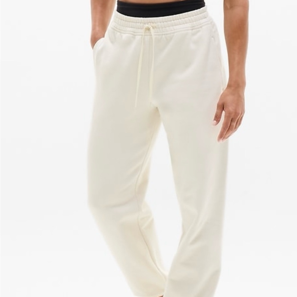 NWT Athleta Forever Fleece Joggers in Bone